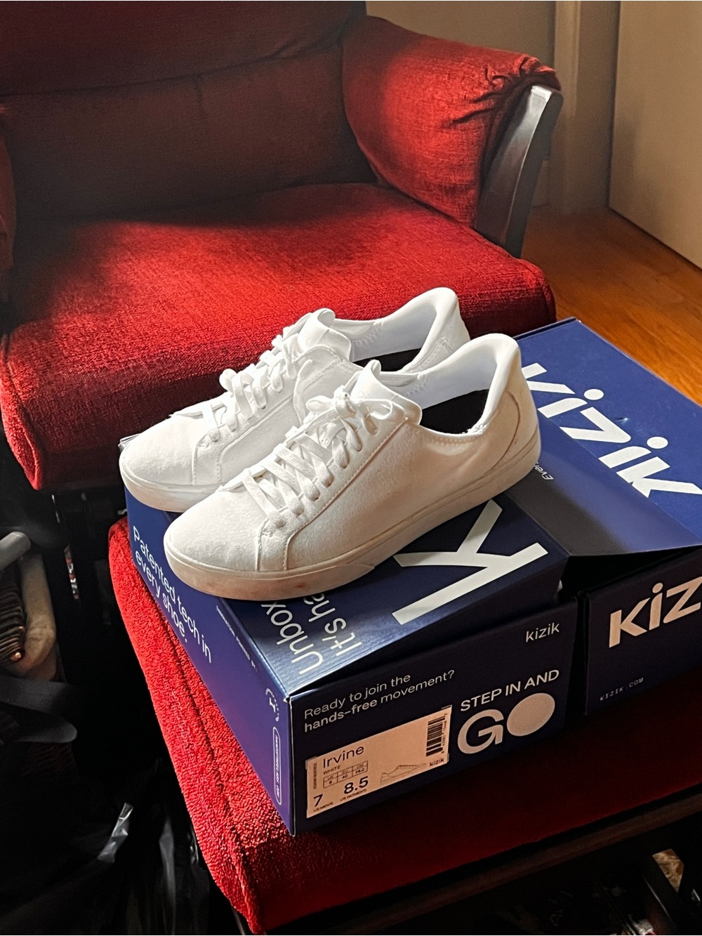 Kizik Irvine Women's White Lace-Up Sneakers